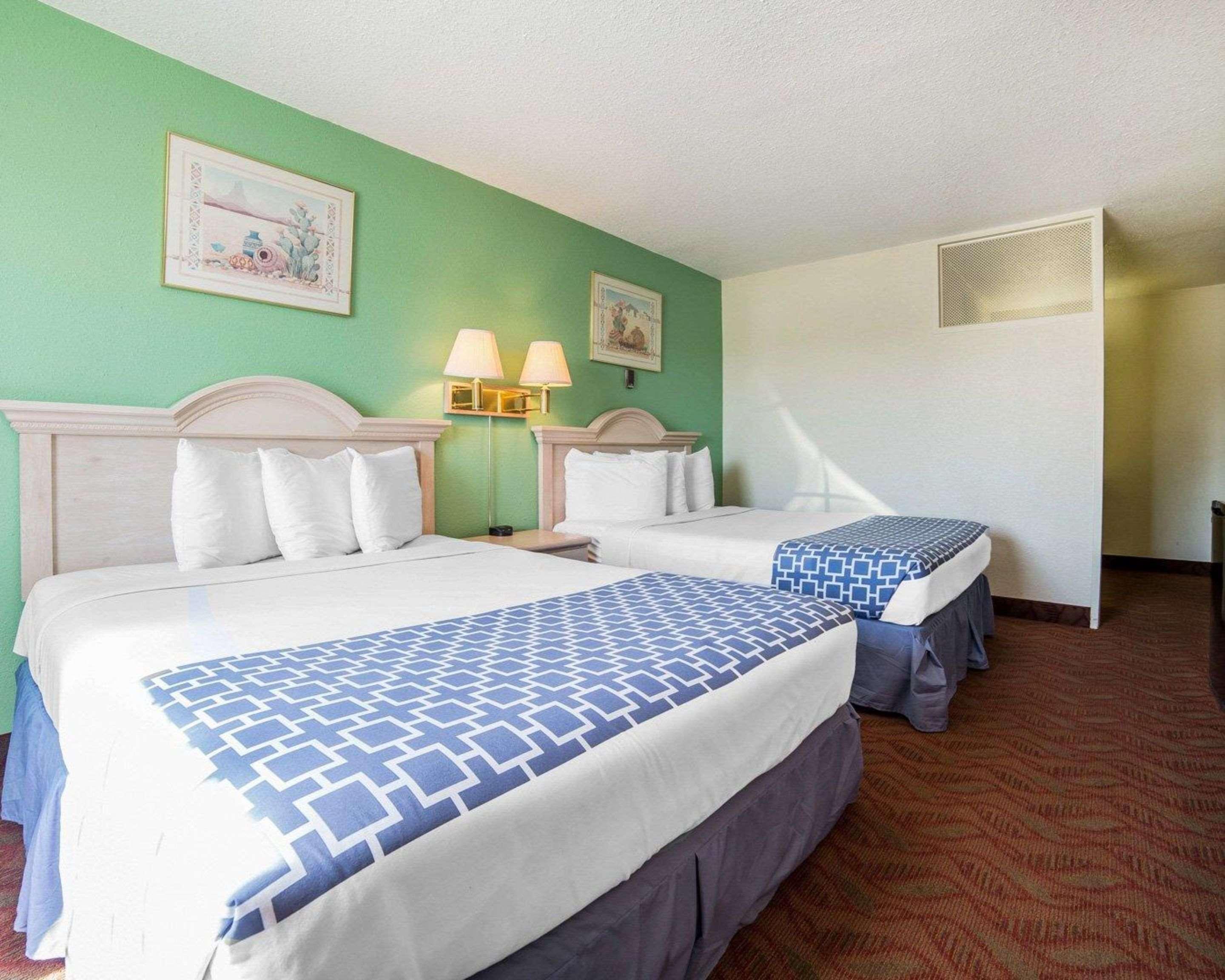 Econo Lodge Fallon Naval Air Station Area Exterior foto