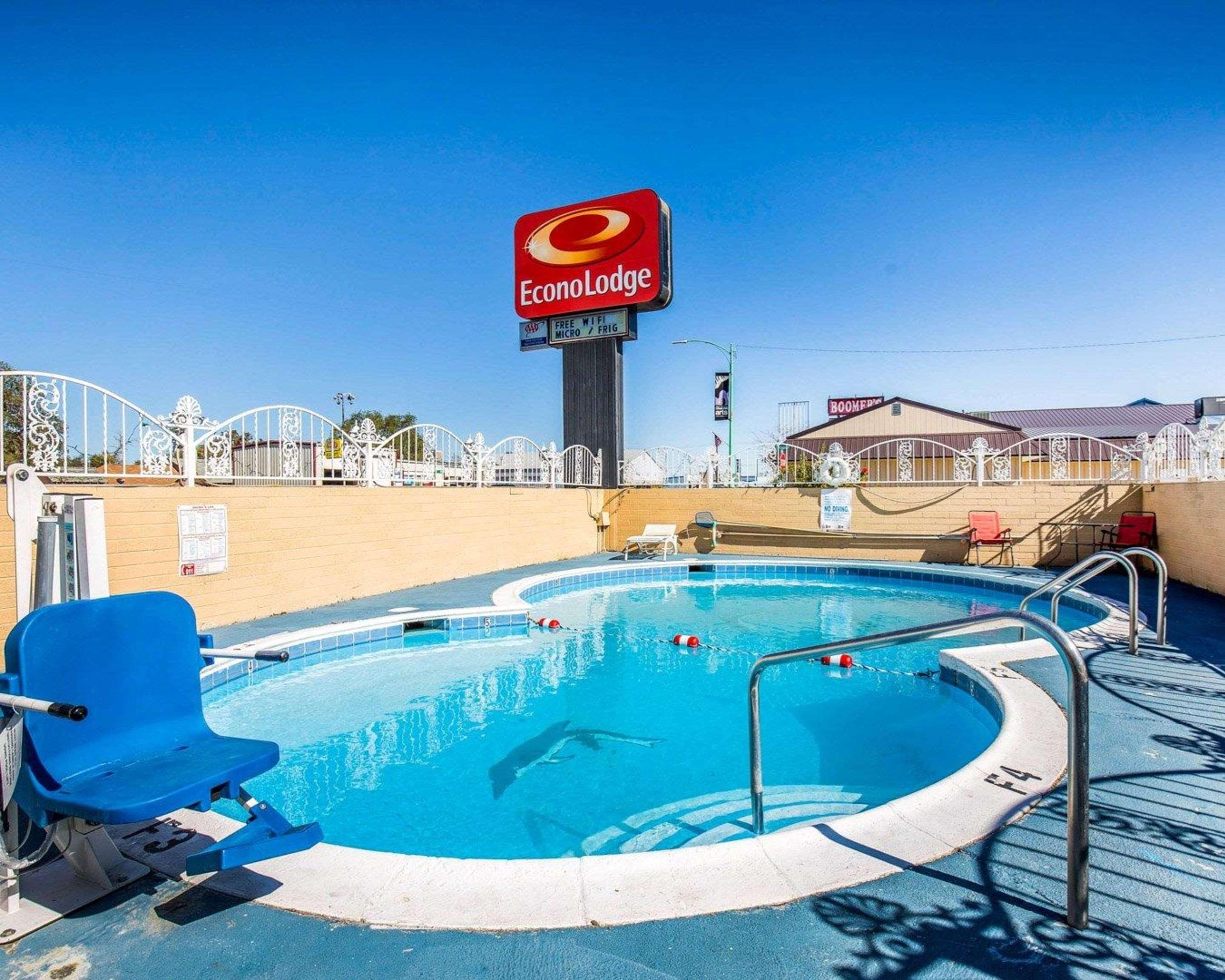 Econo Lodge Fallon Naval Air Station Area Exterior foto
